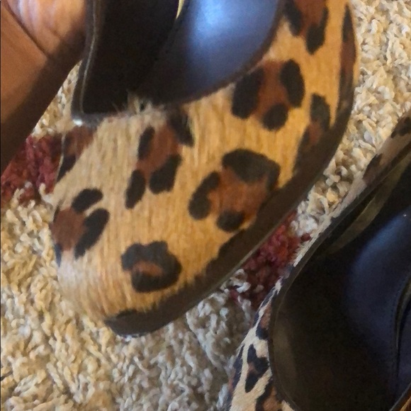 Leopard Faux Heels - Picture 5 of 6
